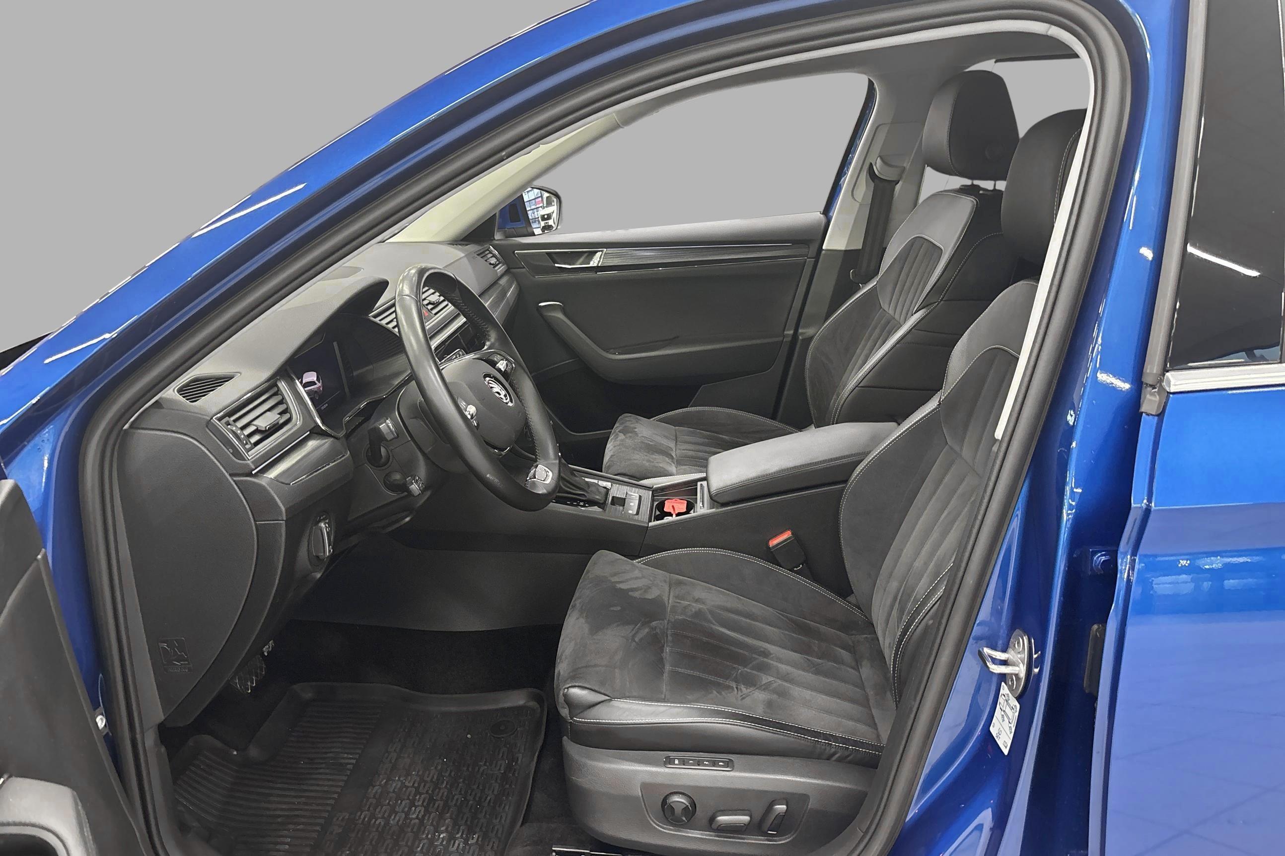 Thumnail bilde 2 av Škoda Superb Stasjonsvogn