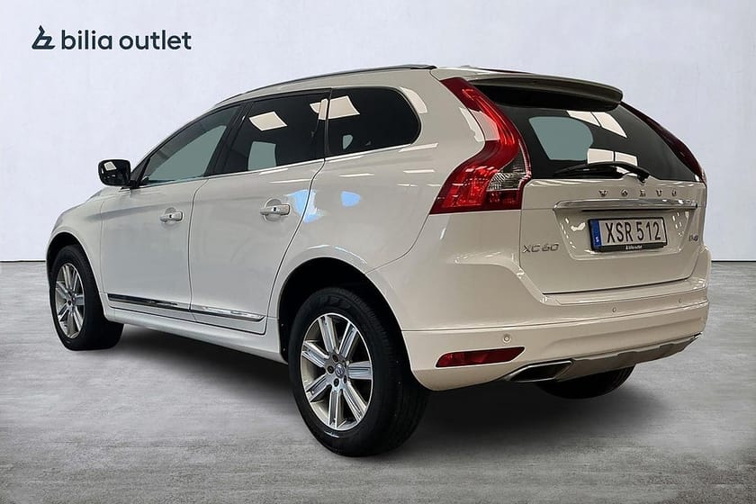 Bild 3 av Volvo XC60 D4 AWD Classic Summum Nybesiktigad Skinn BLIS Keyless