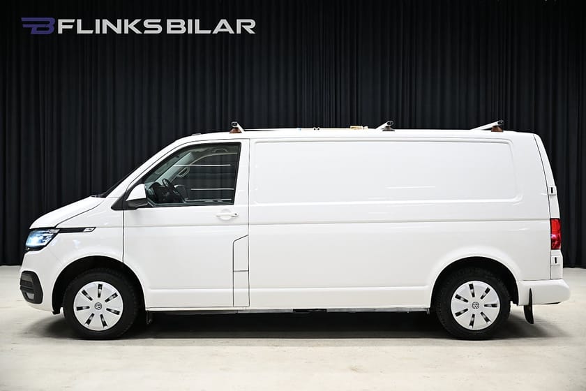 Bild 2 av Volkswagen Transporter DSG 150HK L2 Nedlackad|LED|Inredd|Dubbelgolv|NyKamrem
