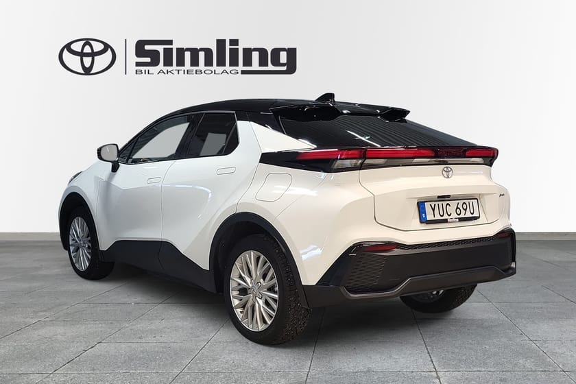 Bild 2 av Toyota C-HR PHEV 2,0 Laddhybrid Executive / Vinterhjul