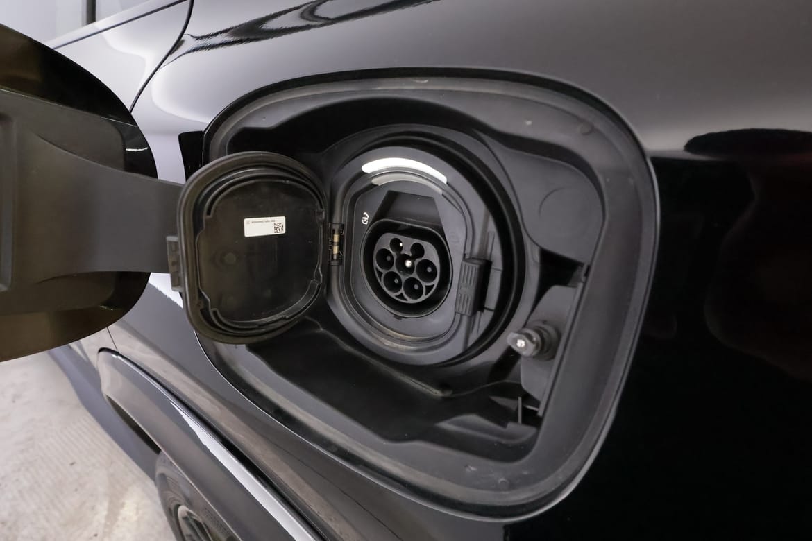 Mercedes-Benz GLC 2023 - miniatyr 26