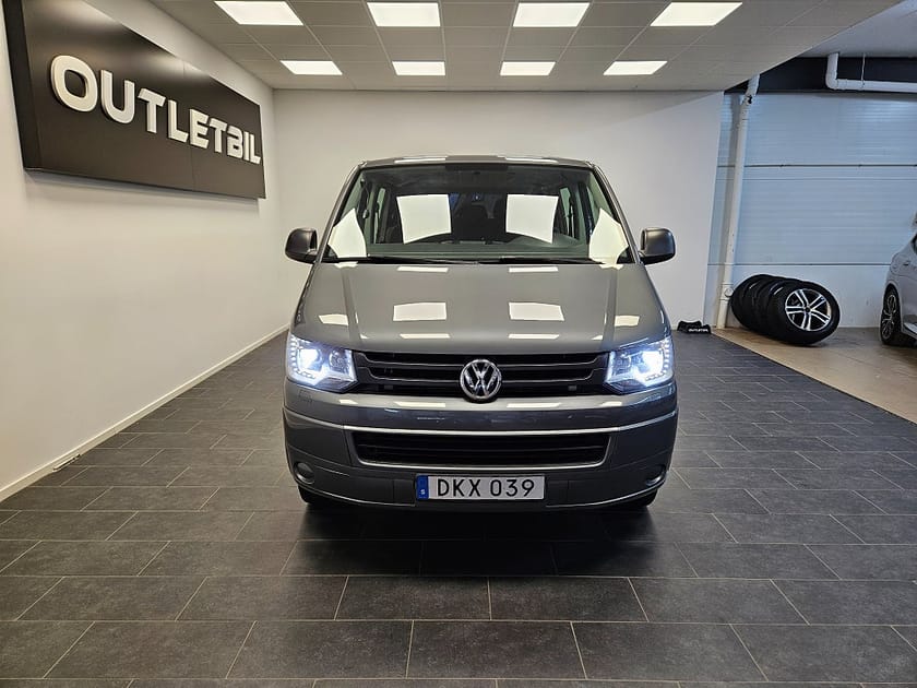 Bild 4 av Volkswagen Transporter Kombi 5 sits 2.0 TDI 140hk Värmare Drag Xenon Ny Kamrem