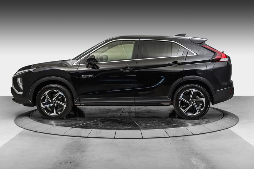 Bilde 2 av Mitsubishi Eclipse Cross PHEV LADBAR HYBRID / 4WD / SE KM!
