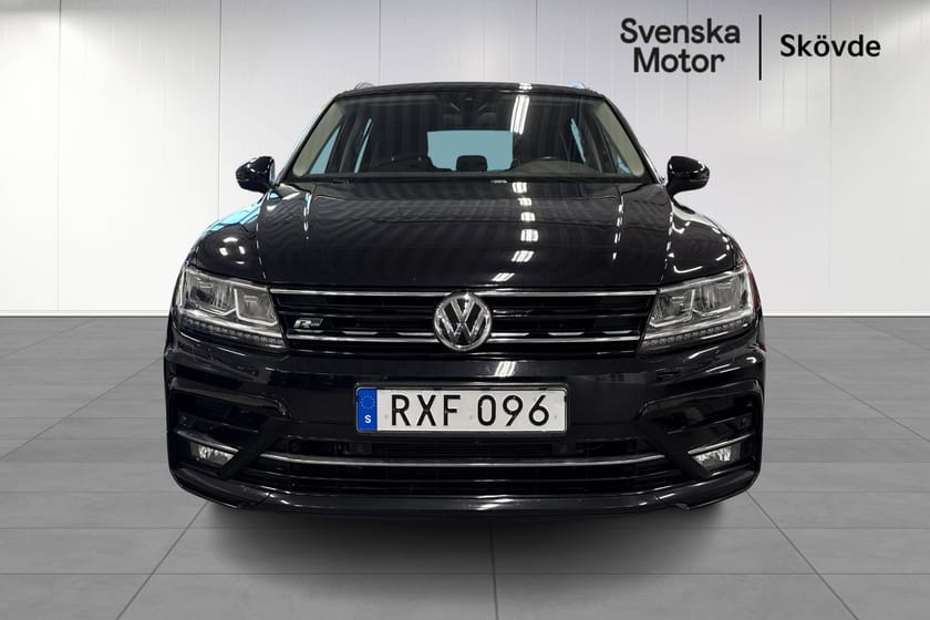 Bild 2 av Volkswagen Tiguan 2.0 TDI AWD R-Line (150hk) – Executive, Automat, Drag, Värmare, B-kam