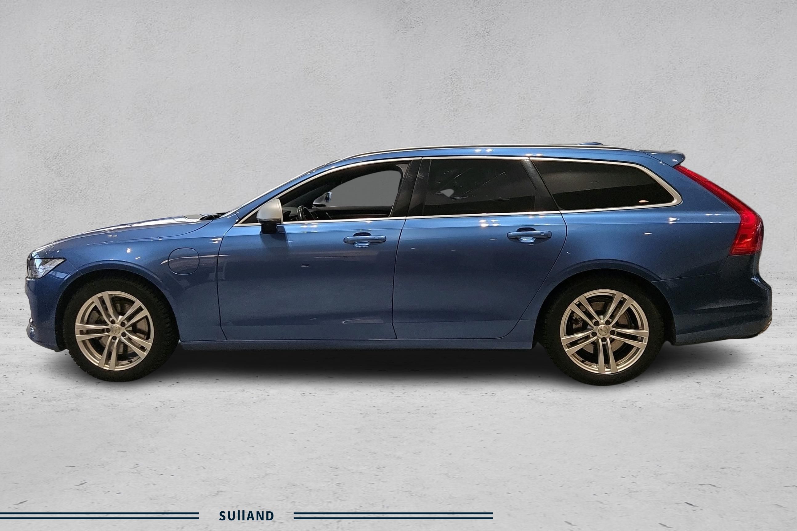 Thumnail bilde 1 av Volvo V90