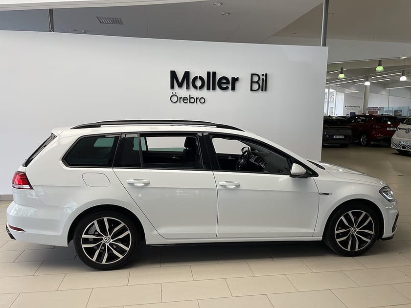 Bild 3 av Volkswagen Golf Sportscombi 1.0 TSI 110 R-Line Drag
