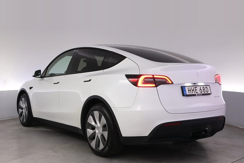 Bild 4 av Tesla Model Y Long Range AWD Autopilot Panorama Drag