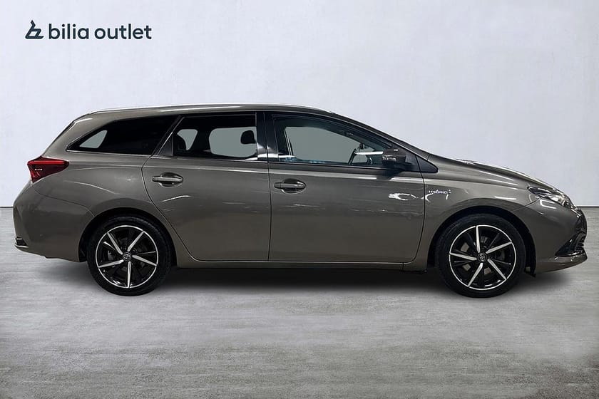 Bild 5 av Toyota Auris Touring Sports Hybrid TS e-CVT Intense Edition 136hk Backkamera