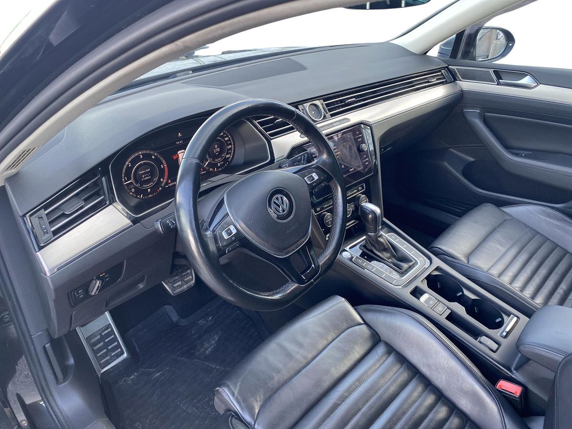 Volkswagen Passat 2019 - miniatyr 6