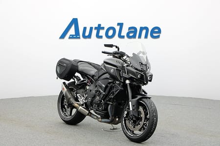 Yamaha MT-10 *Akrapovic, Nyservad, sidoväskor