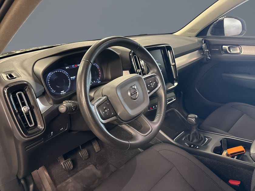 Bild 5 av Volvo XC40 T3 FWD Momentum//Kamera//Adaptiv Farthållare//
