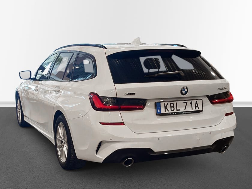 Bild 2 av BMW 330e xDrive Touring 