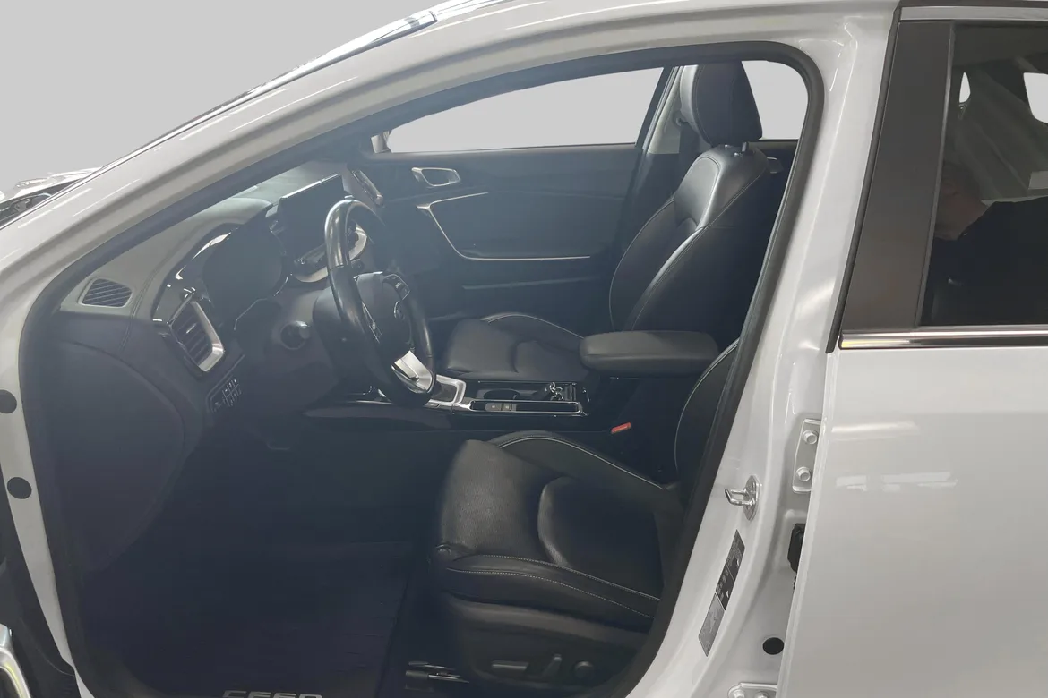 picture of a car