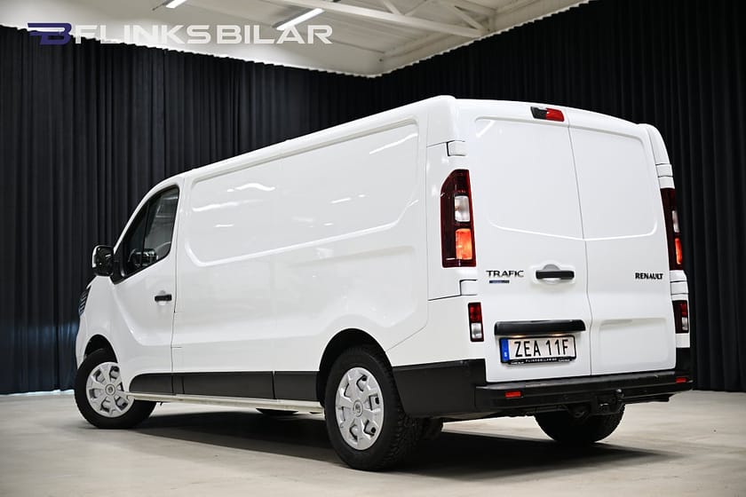 Bild 4 av Renault Trafic Skåpbil dCi 150HK Drag|LED|Inredning