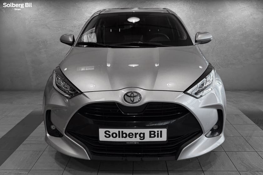 Bilde 2 av Toyota Yaris Hybrid 115 Active Tech/GARANTI/ OPPV.RATT/ R.KAMERA/ CARPLAY