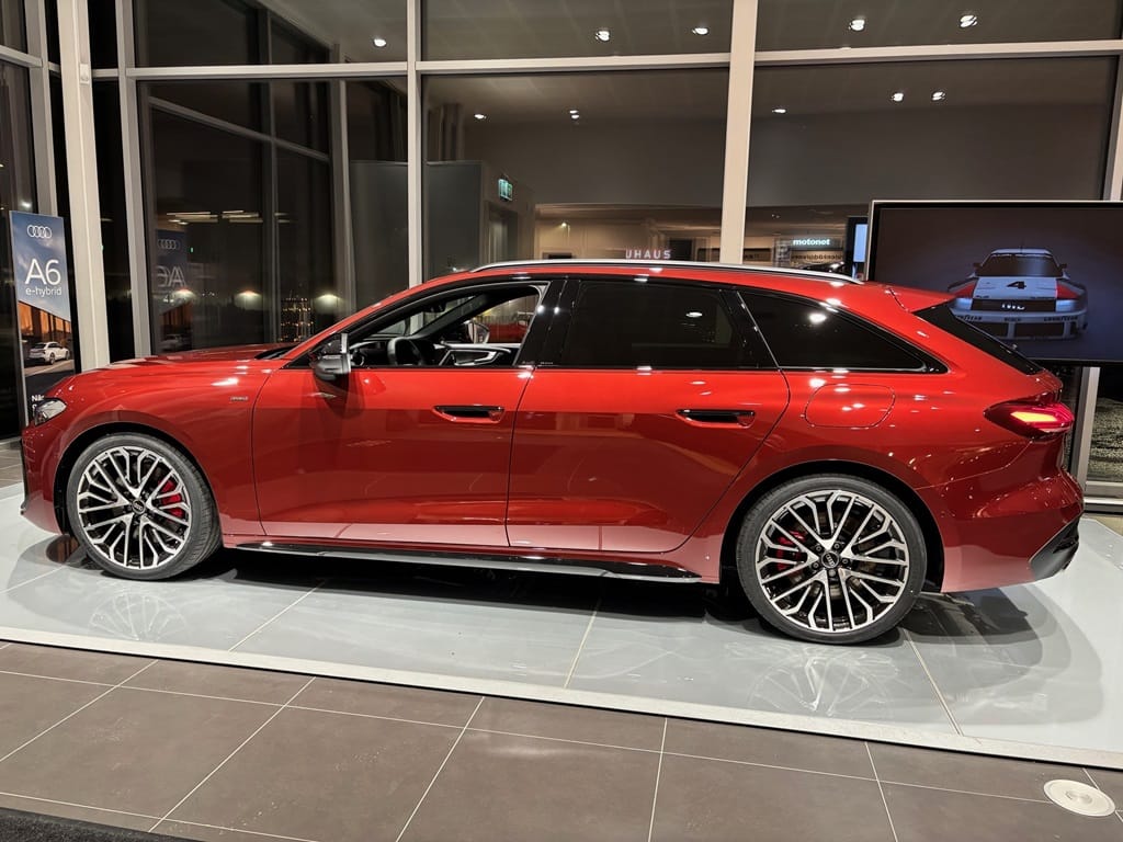 Audi A5 Avant e-hybrid quattro