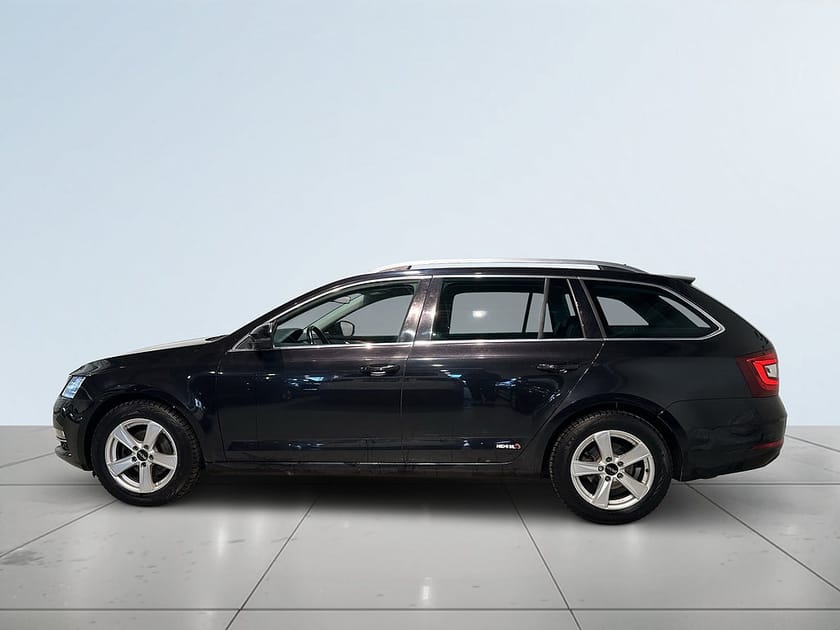 Bild 4 av Škoda Octavia Kombi Skoda 2.0 TDI 4x4 Style Drag Dvärm Canton GPS SoV MOMS