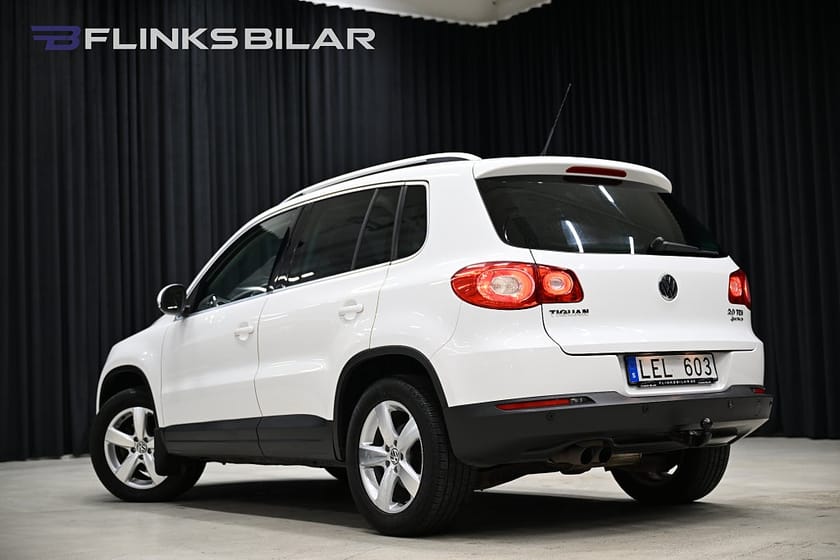 Bild 3 av Volkswagen Tiguan 4Motion DSG 140HK Sport&Style|Panorama|Drag|M-Värmare