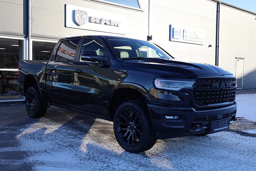 Bild 4 av RAM 1500 RHO Dodge Crew Cab Limited Night 548hk *OMG LEV*