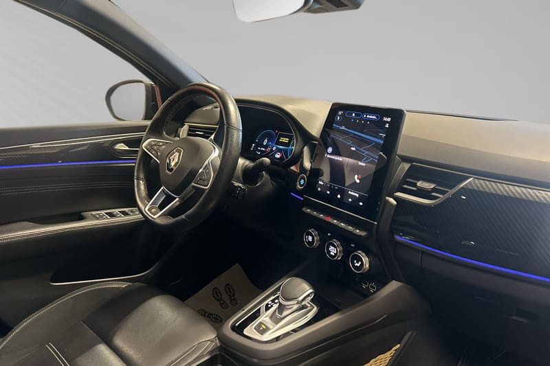 Renault Arkana E-TECH 145