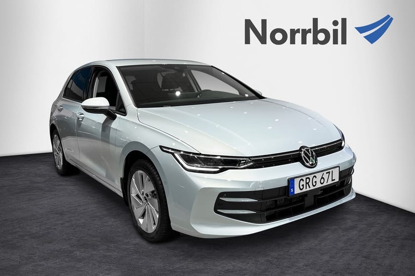 Bild 1 av Volkswagen Golf eTSI 150 DSG Sportstolar lågmil Kamera 17 tum