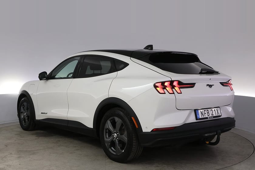 Bild 4 av Ford Mustang Mach-E Long Range RWD Teknik+ Pano Elstol Drag