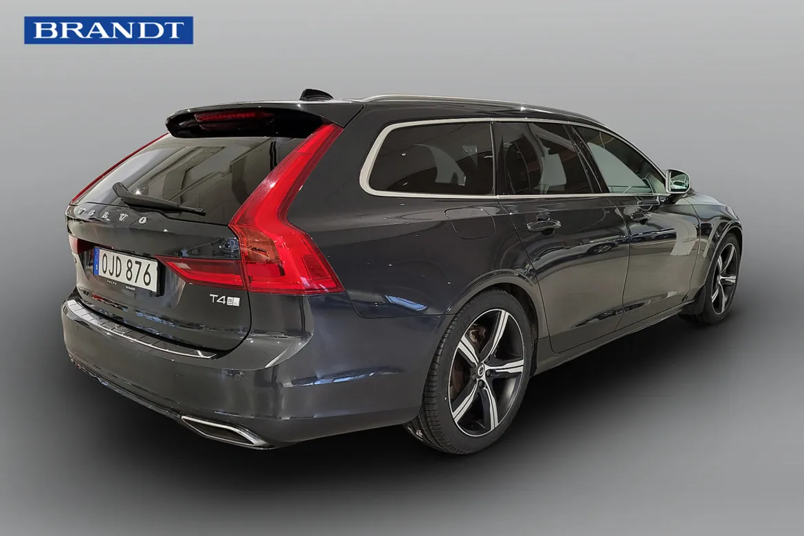 Volvo V90 T4