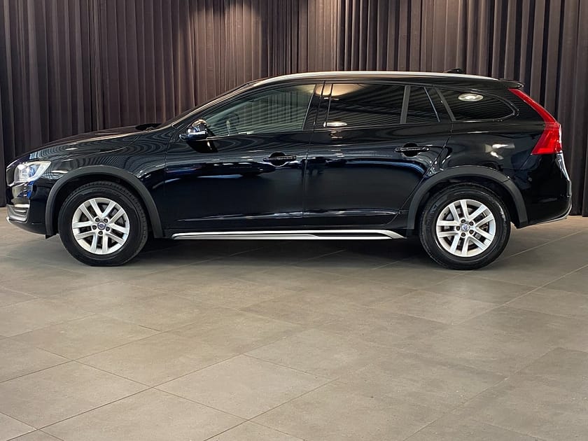 Bild 3 av Volvo V60 Cross Country D4 AWD AUT MOMENTUM / VÄRMARE / DRAG