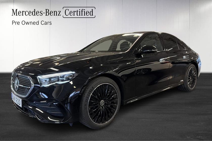 Bild 1 av Mercedes-Benz E 300 d e 4MATIC Moms/AMG/Panorama/Nightpackage