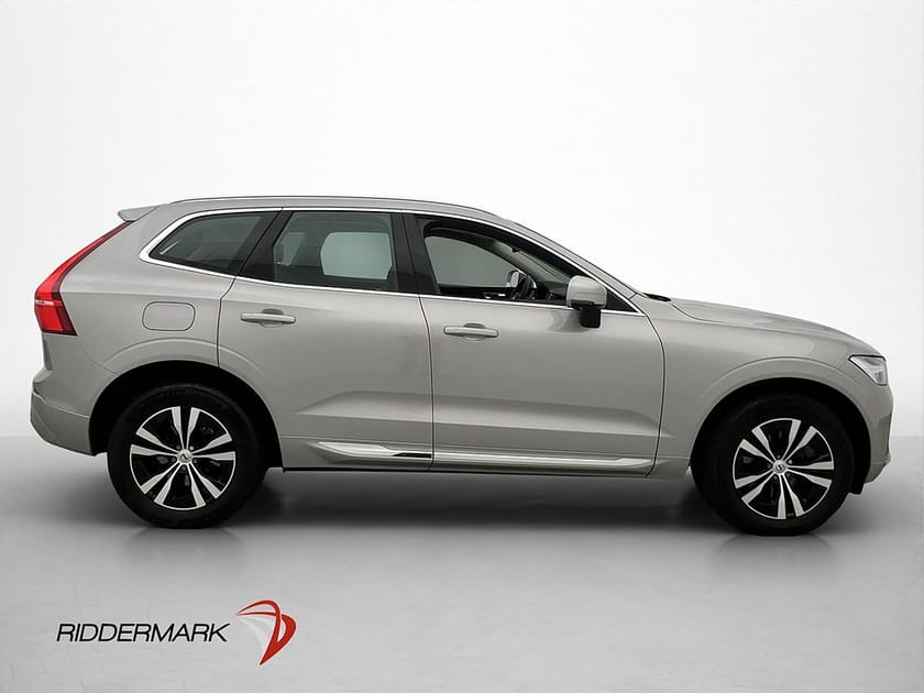 Bild 4 av Volvo XC60 Recharge T6 AWD Core Pano Skinn Kamera Google