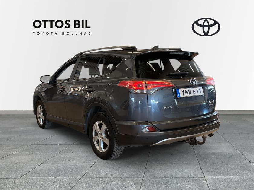 Bild 3 av Toyota RAV4 Hybrid 2.5 Dual VVT-i AWD-i E-CVT, 197hk - Executive / V-hjul, Drag, MoK