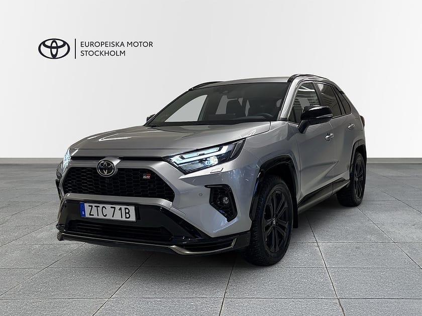 Bild 1 av Toyota RAV4 Plug-in Hybrid 2,5 LADDHYBRID AWD-I GR SPORT / VINTERHJUL