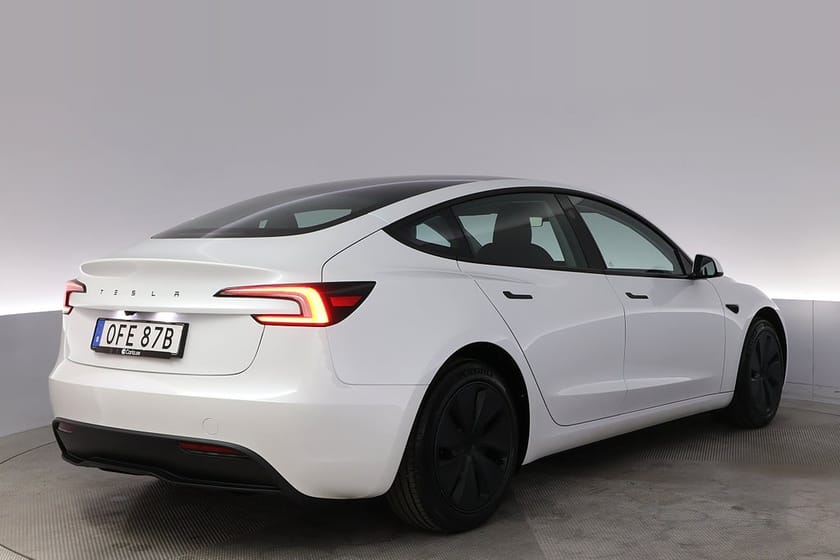 Bild 5 av Tesla Model 3 Standard Range RWD Highland AP Pano V-Hjul