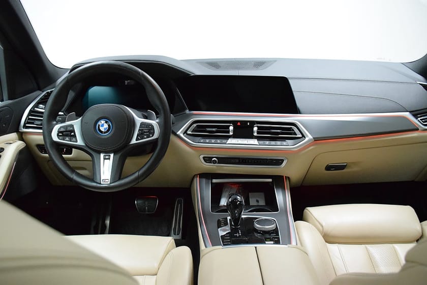 Bild 3 av BMW X5 xDrive45e iPerformance M Sport | Innovation | Panorama | 360 kamera