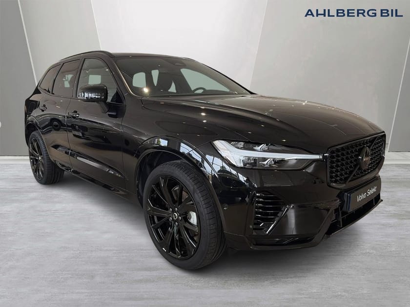 Bild 1 av Volvo XC60 T6 Plus Black Nordic Edition, Dragkrok Halvautomatisk, Parkeringskamera 360, Panoramaglastak, Baklucka Elmanövrerad, Google Maps