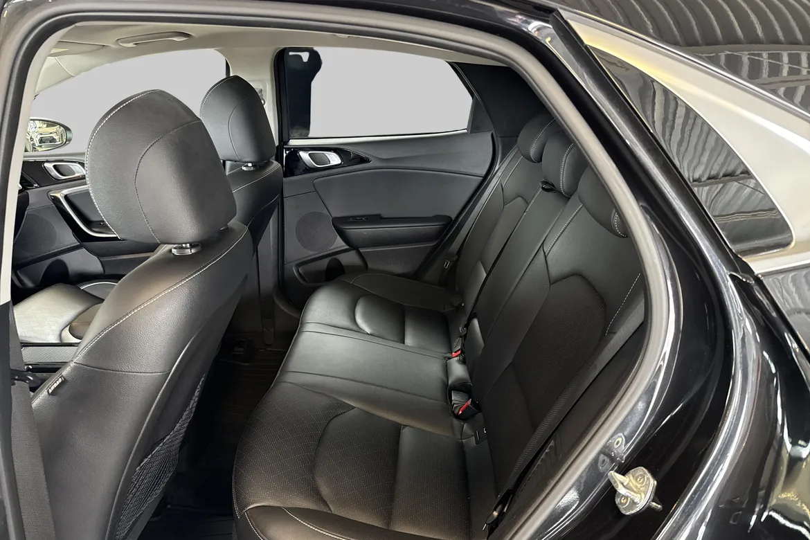 picture of a car