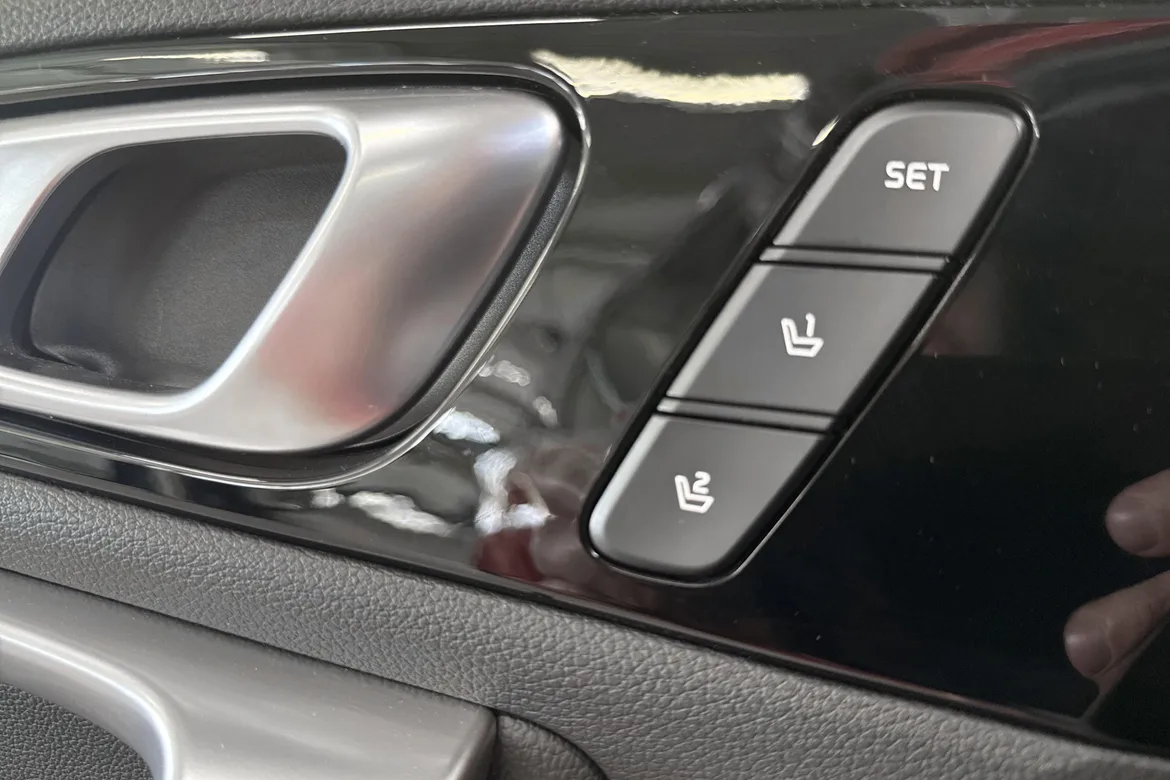 picture of a car