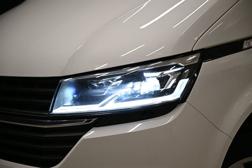 Bild 3 av Volkswagen Transporter DSG 150HK L2|Drag|Värmare|LED|EnÄgare|AppleCarplay|Moms