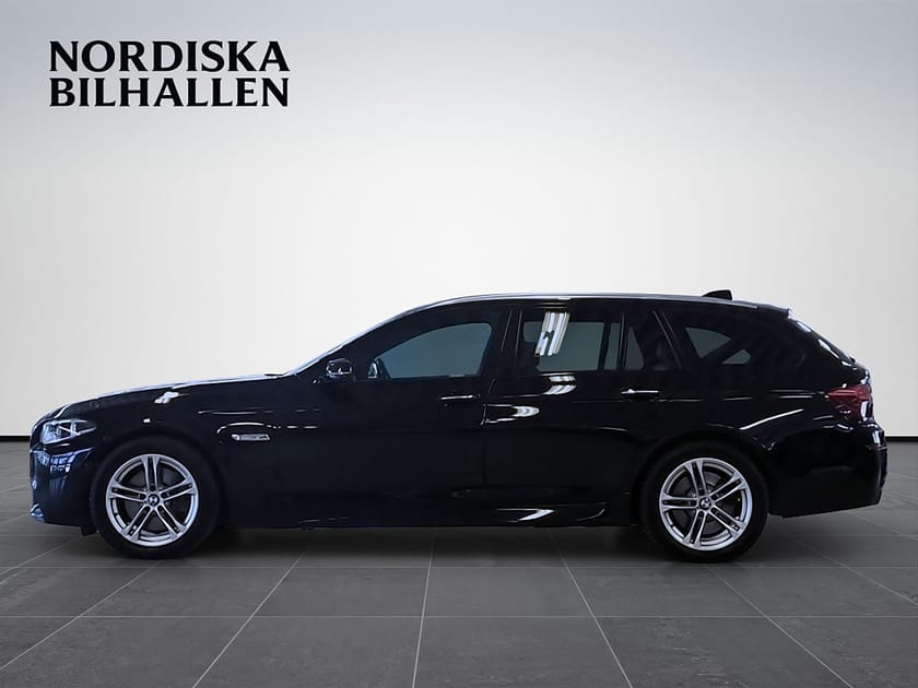 Bild 4 av BMW 530d xDrive Touring 530 Steptronic M Sport Harm/K Pano Värmare