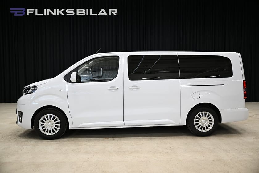 Bild 2 av Toyota Proace Verso 2.0 D-4D 144HK Lång|9-Sits|Lågmil|EnÄgare|Dubbeldörr|