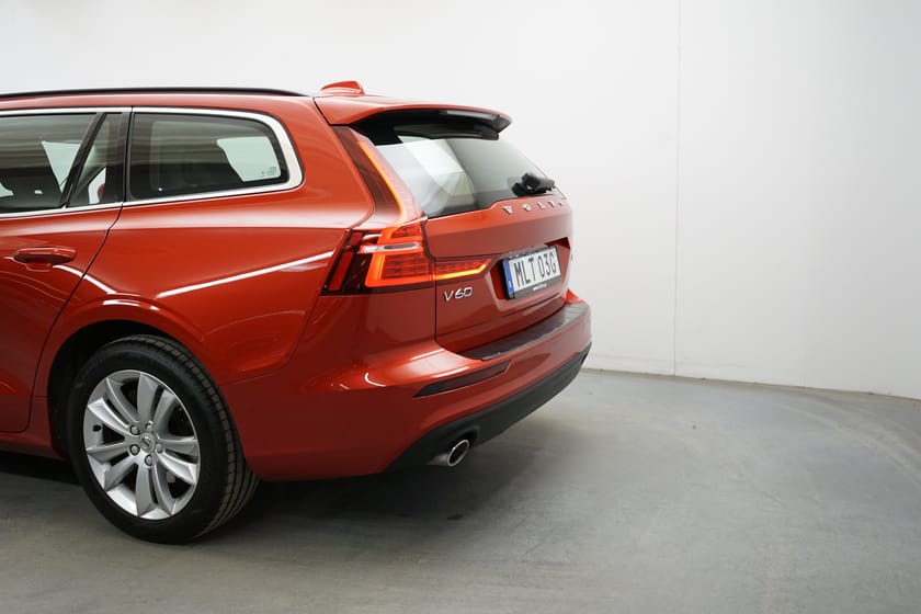 Bild 3 av Volvo V60 B4 II Bensin MomAdv Navi Pro Edition, Baklucka elmanövrerad