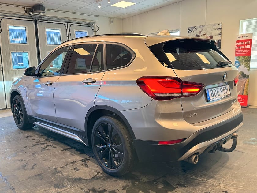 Bild 3 av BMW X1 xDrive25e Aut Drag Gps HUD Svart optik 220hk