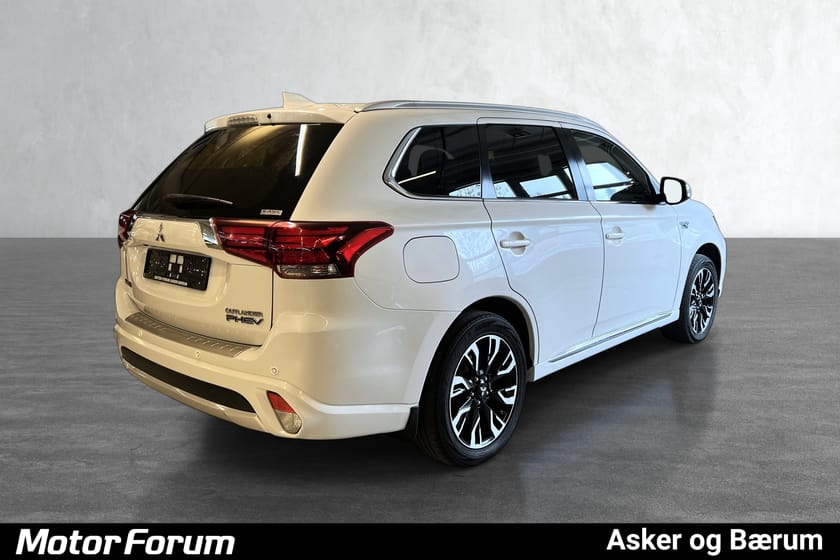 Bilde 5 av Mitsubishi Outlander PHEV INSTYLE+/NAVI/ROCKFORD/360KAMERA/INNBYTTE
