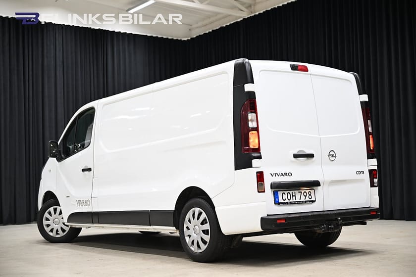 Bild 4 av Opel Vivaro Skåpbil CDTi 115HK L2|Drag|FjärrstyrdVärmare|EnÄgare|Backkamera