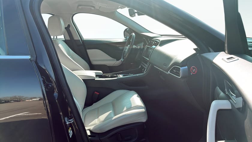 Bild 3 av Jaguar F-Pace 20d AWD Prestige