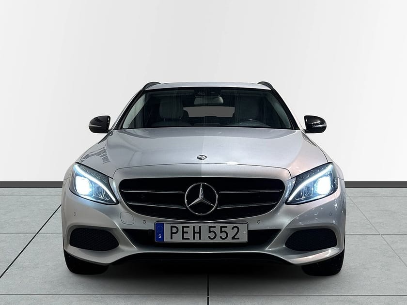 Bild 2 av Mercedes-Benz C 220 T d 4MATIC 4M 9G Avantgarde Drag Skinn Dvärm MoK S/V-hjul