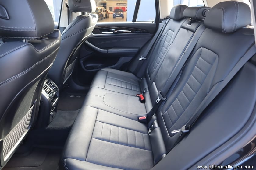 Bild 5 av BMW X3 xDrive20d 190hk X line Dieselvärmare drag Navi 1 brukare