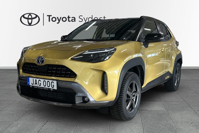 Bild 1 av Toyota Yaris Cross Hybrid AWD-i 1,5 ADVENTURE - BITONE, JBL 116hk