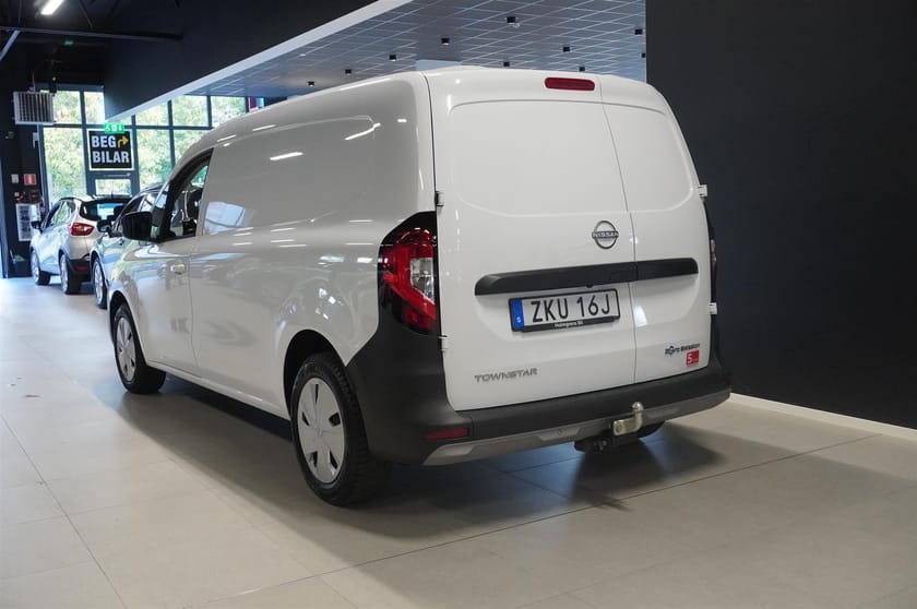 Bild 3 av Nissan Townstar EV 2.5t Van Electric Backkamera Drag 45 kWh