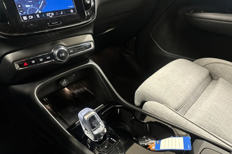 Volvo XC40 Recharge Twin motor bilde 19